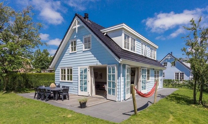 Municipality of Noordwijk House | Holiday Home near Dutch Coast & Green Park