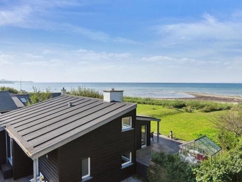 Skodshoved House | Holiday Home Nilson - 50m from the sea by Interhome