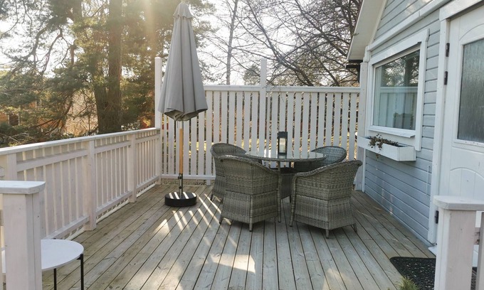 Ytterbystrand Ski Chalet | Holiday home on Resarö near the sea | SE13008