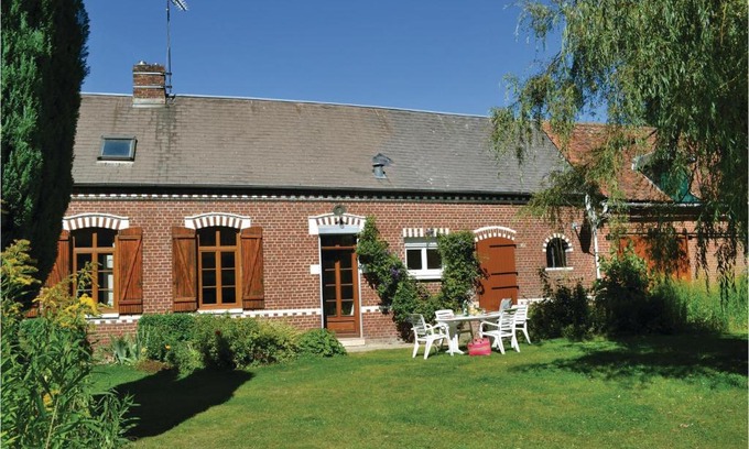 Famechon House | Holiday Home Pas En Artois Rue Principale