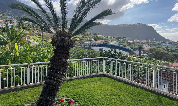 Arco da Calheta House | Holiday Home 'Spring House' with Sea View, Private Terrace and Wi-Fi