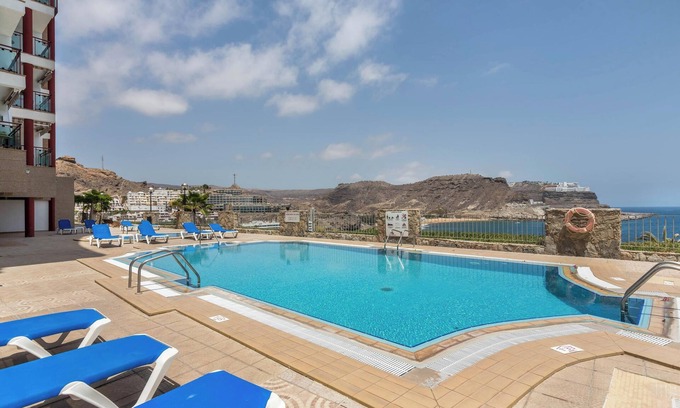Mogan Apartment | Holiday Home Su Eminencia near the Beach with Sea Views and Shared Pool