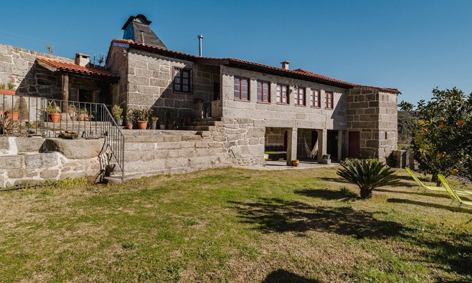 Fafe House | Holiday Home 'Tilde' with Mountain View, Wi-Fi and Air Conditioning