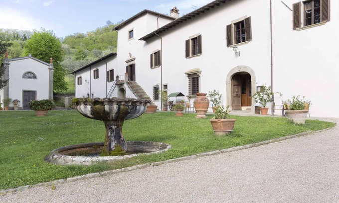 Montaione House | Holiday home Two-room apartment for 4 people with outside area