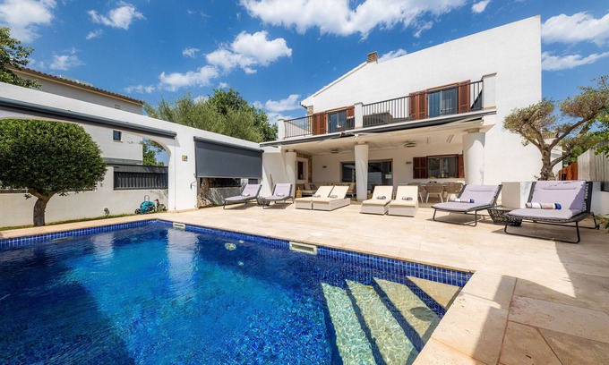 Son Carrio House | Holiday Home 'Villa Son Carrio' with Mountain View, Wi-Fi and Air Conditioning