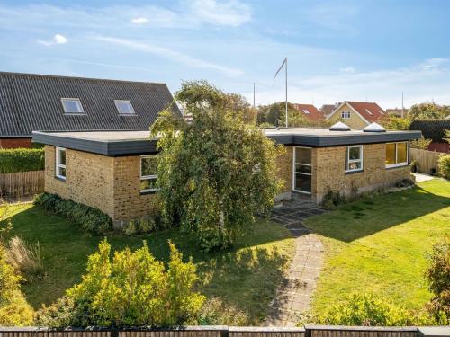 Skagen House | Holiday Home Villum - 700m from the sea by Interhome