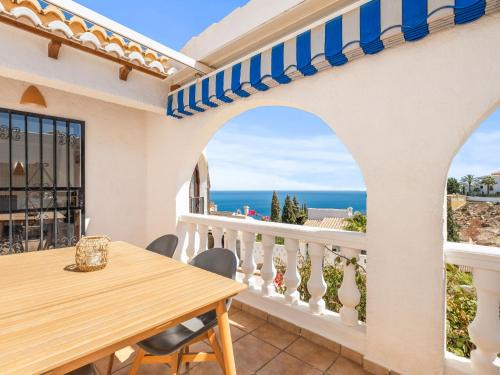 Cumbre del Sol House | Holiday Home Vista Romantica by Interhome