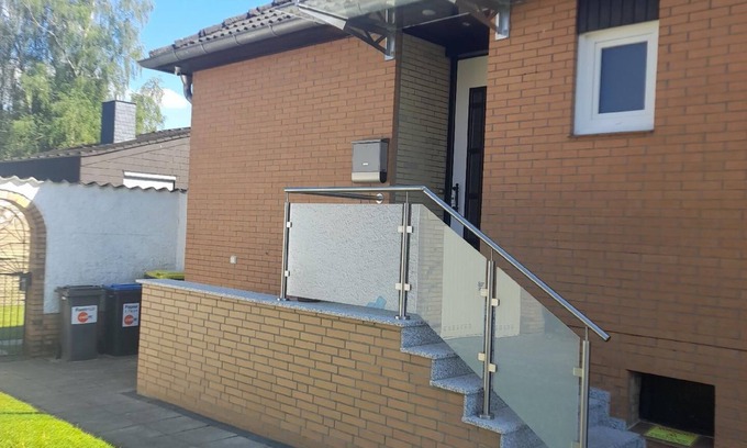 Winsen an der Aller House | Holiday home with garden, barbecue and terrace