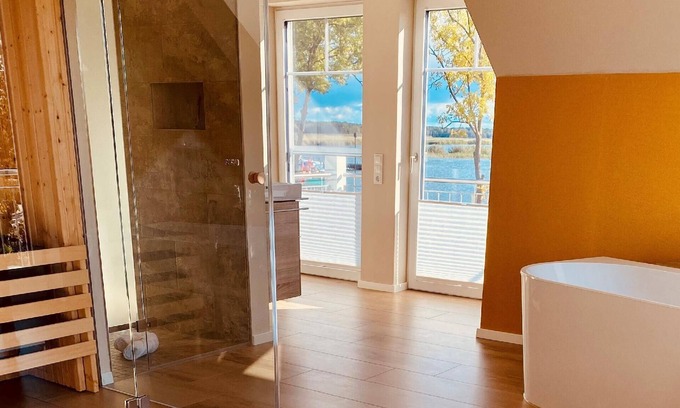 Altwarp House | Holiday house Altwarp for 1 - 6 persons with 3 bedrooms - Holiday house