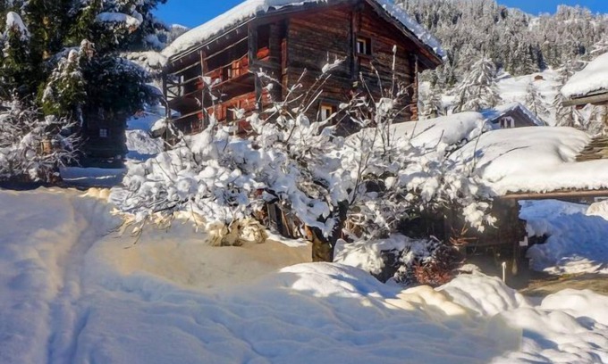 Bruson House | Holiday house Bruson for 1 - 7 persons with 3 bedrooms - Holiday home