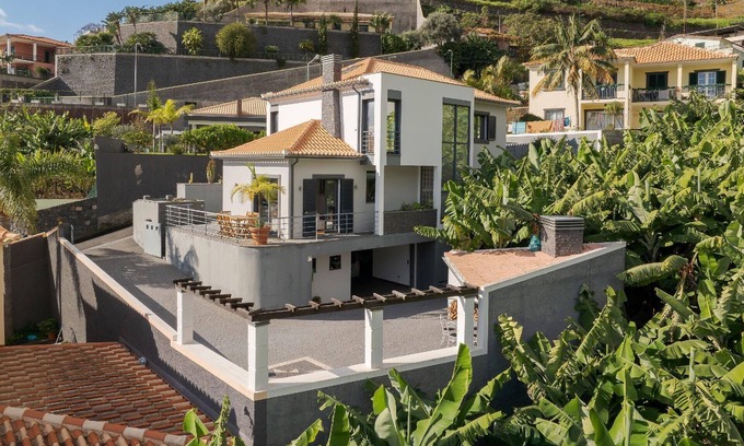 Camara de Lobos House | Holiday house Câmara de Lobos for 1 - 6 persons with 3 bedrooms - Holiday house