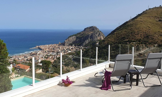 Cefalu House | Holiday house Cefalù for 1 - 10 persons with 5 bedrooms - Holiday home