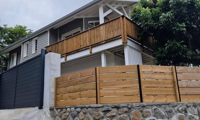 Entre-Deux House | Holiday house Entre-Deux for 1 - 6 persons with 3 bedrooms - Detached holiday house