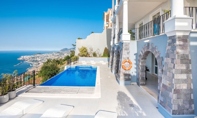 Sao Goncalo House | Holiday house Funchal for 1 - 8 persons with 4 bedrooms - Holiday house