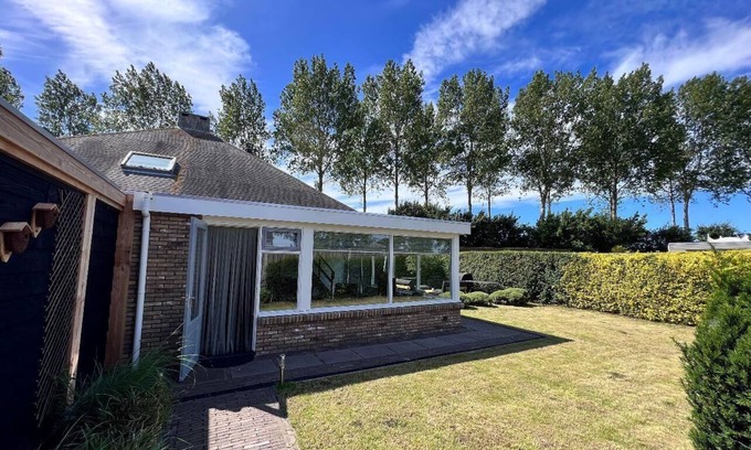 Stavenisse House | Holiday House in Stavenisse with Cosy Terrace