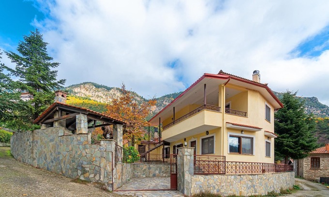 Kalambaka House | Holiday house Kalabaka for 1 - 12 persons with 6 bedrooms - Holiday house