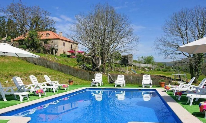 Cotobade House | Holiday house Loureiro for 1 - 16 persons with 8 bedrooms - Holiday house