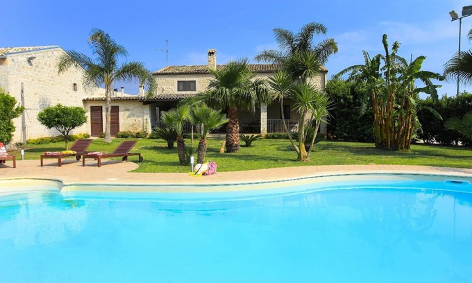 Scicli House | Holiday house Scicli for 1 - 16 persons with 7 bedrooms - Holiday house