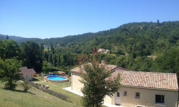 Aouste-sur-Sye House | HOLIDAY HOUSE with 2 small chalets