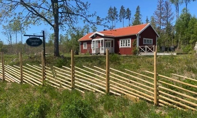 Lammhult House | Holiday idyll with its own jetty