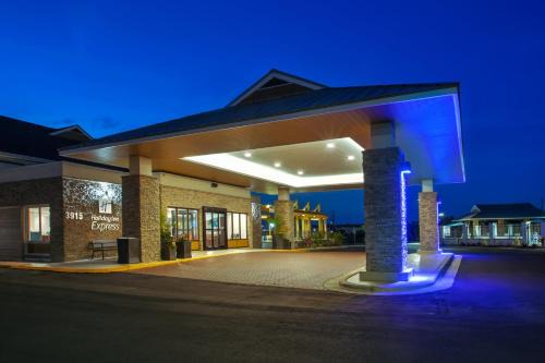 Kitty Hawk Hotel | Holiday Inn Express Kitty Hawk - Outer Banks by IHG