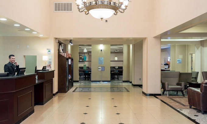 Hawthorne Hotel | Holiday Inn Express Los Angeles Airport Hawthorne by IHG