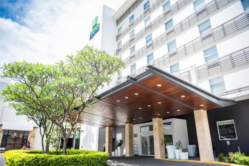 Managua Hotel | Holiday Inn Express Managua by IHG
