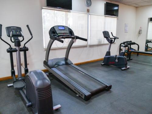 Monterrey Hotel | Holiday Inn Express Monterrey Galerias-San Jeronimo by IHG