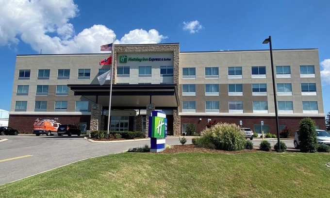 Springfield Hotel | Holiday Inn Express & Suites Nashville North - Springfield by IHG