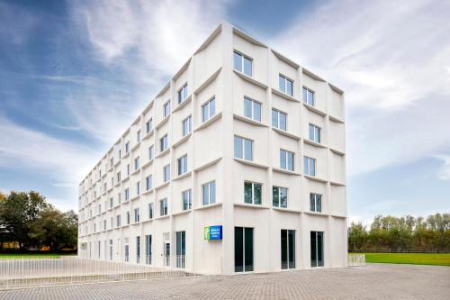 East Flanders Hotel | Holiday Inn Express & Suites Ghent by IHG
