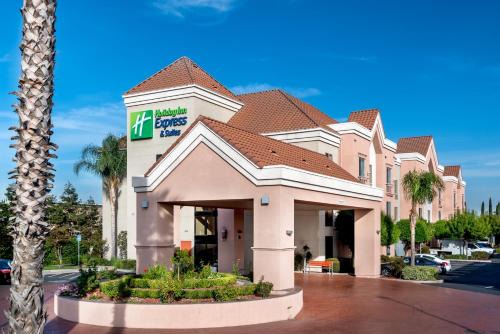 Lathrop Hotel | Holiday Inn Express & Suites Lathrop by IHG
