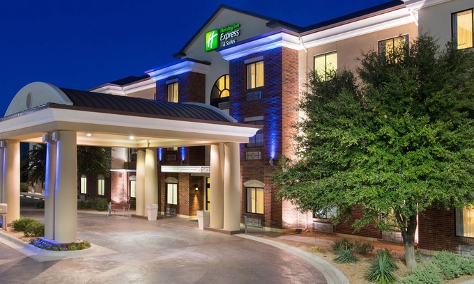 Midland Hotel | Holiday Inn Express & Suites Midland Loop 250 by IHG