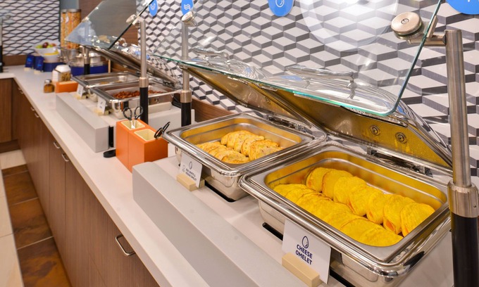 Morton Hotel | Holiday Inn Express & Suites Morton - Peoria Area by IHG