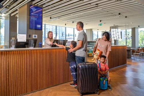 Mascot Hotel | Holiday Inn Express Sydney Airport by IHG