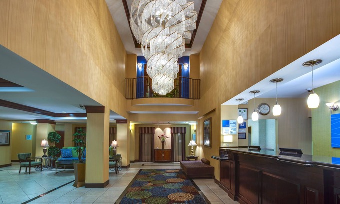 East Brunswick Hotel | Holiday Inn Express Tower Center by IHG