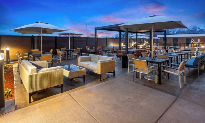 Henrico Hotel | Holiday Inn Hotel and Suites Richmond West End by IHG