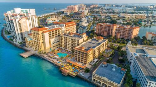Clearwater Beach Resort | Holiday Inn & Suites Clearwater Beach by IHG