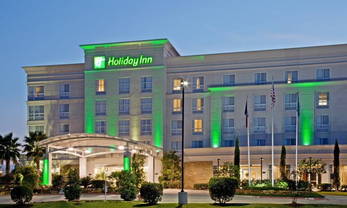 College Station Hotel | Holiday Inn & Suites College Station - Aggieland by IHG