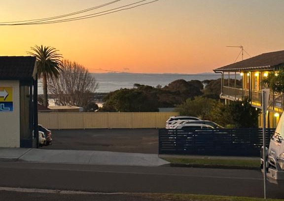 Narooma Hotel | Holiday Lodge Motor Inn
