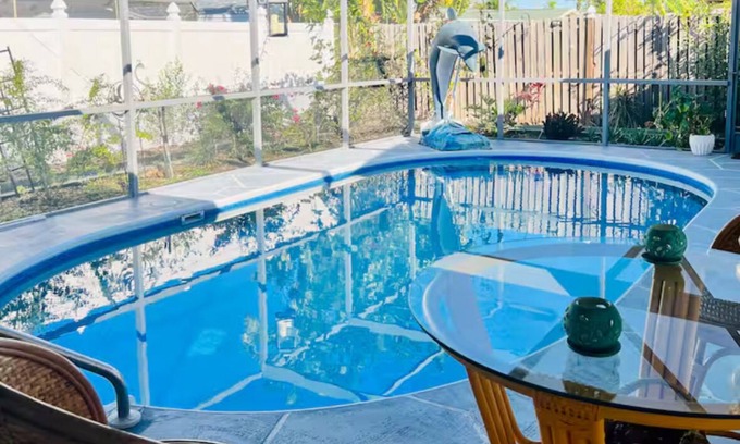 Regency Park House | Holiday Specials! Dog-Friendly Tropical Getaway with a Covered Pool