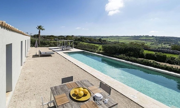 Santa Croce Camerina Villa | holiday vacation villa rental italy, sicily, ragusa, pool, wi-fi, short term long term villa italian sicilian villa to r