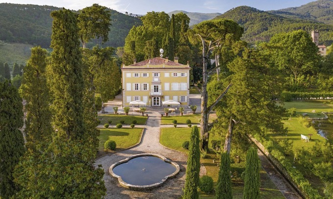 Vorno Villa | holiday vacation large luxury villa rental italy, tuscany, near lucca, pool, view, wi-fi, air conditioning, chef service