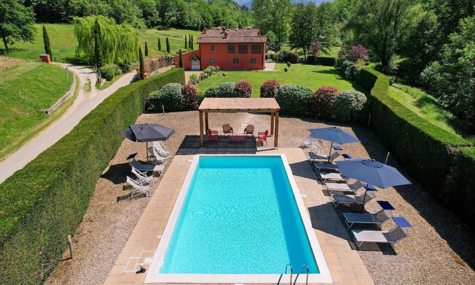 Reggello House | Holiday villa 'Casa Rossa' with private pool