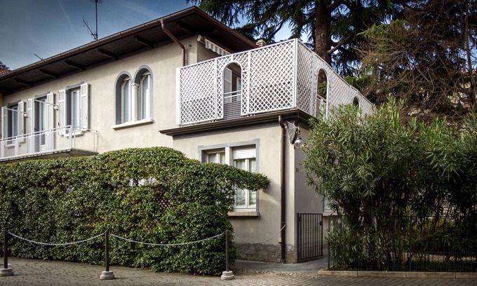 Cernobbio Villa | Holiday villa with large furnished terrace