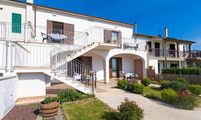 Piombino Apartment | Holidays in Val di Cornia just a few kilometers from Baratti
