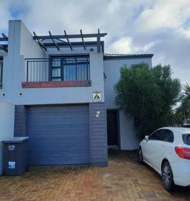 Trawal House | Holihome