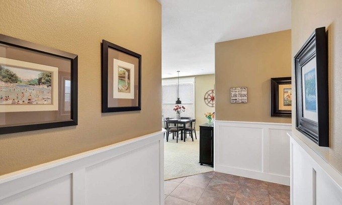 Jonestown Condo | Hollows Resort Villa with Panoramic Lake & Hill Country Views, 4 pools & Beach Club!