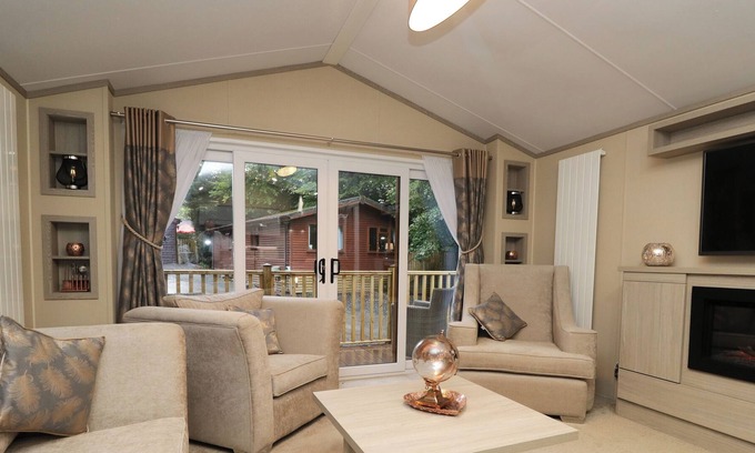 Troutbeck Bridge Cabin | HOLLY HEIGHTS LODGE, pet friendly, with a garden in Windermere