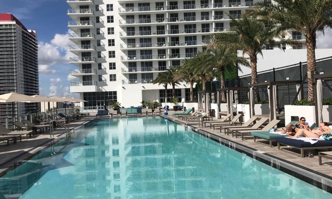 Hollywood South Central Beach Apartment | Hollywood Beach luxury condo-HBH