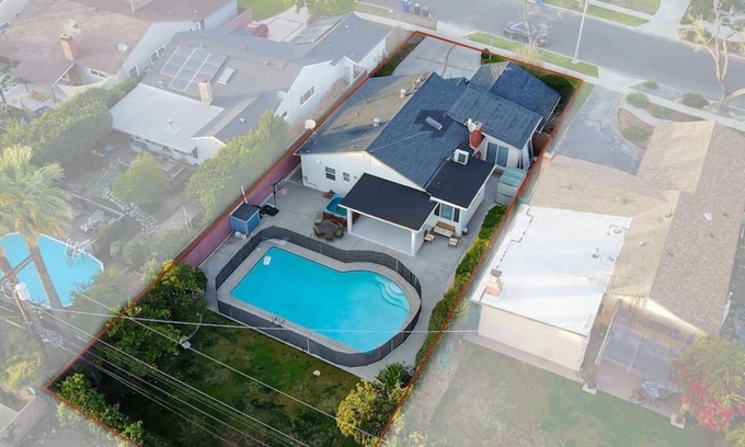 Valley Glen House | Hollywood Dream Fully Remodeled Pool & Jacuzzi Home